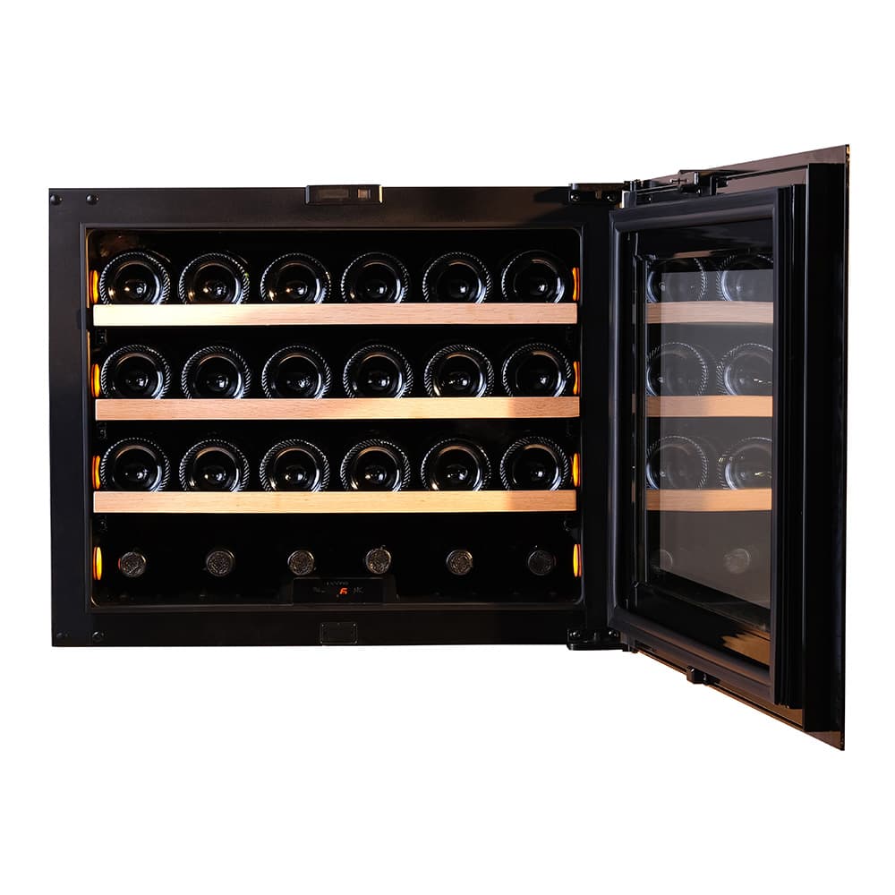 Majestic Push Open 24 bottles - Single zone - Black glass front - Integrated