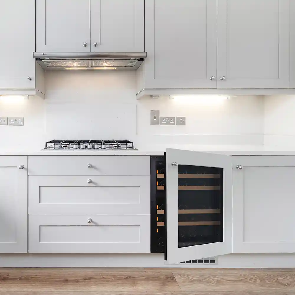 Majestic - 39 bottles - 2 zone - kitchen door