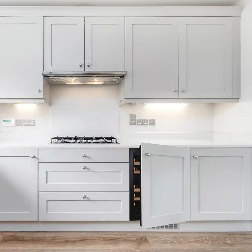 Majestic - 39 bottles - 2 zone - kitchen door