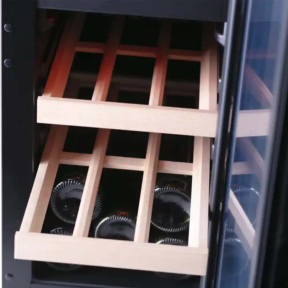 Majestic 17 bottles - 2 zones - Black glass front